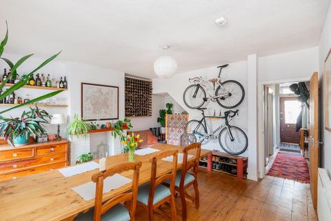 4 bedroom terraced house for sale - Clare Road, Easton