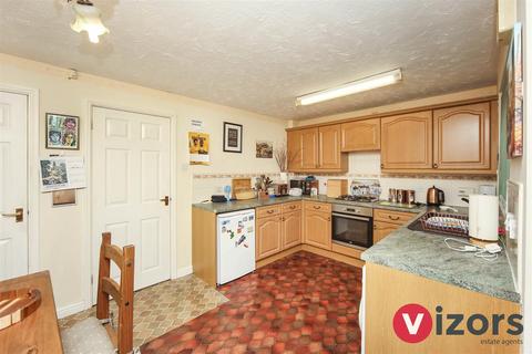 19 Appletree Lane, Redditch, B97 6SE