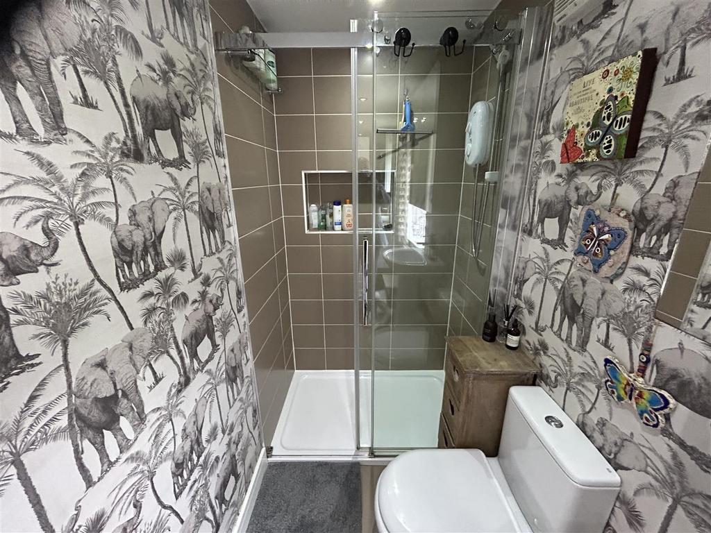 En suite shower room