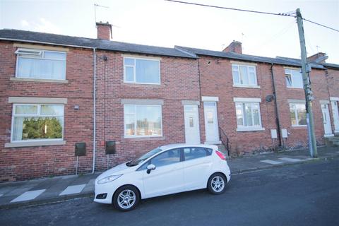 3 bedroom terraced house to rent, Bow Street, Bowburn, Durham