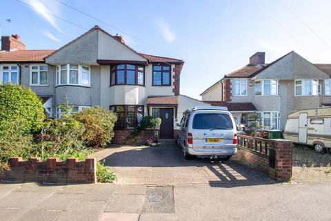 131 Wellington Avenue, Sidcup, DA15 9HB