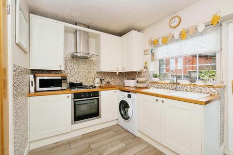 3 bedroom townhouse for sale, Chestnut Rise, Leeds