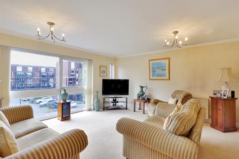 Flat 16, Spindle House Manor Road, Sidcup, DA15 7HY