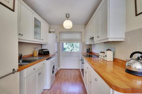 Flat 16, Spindle House Manor Road, Sidcup, DA15 7HY