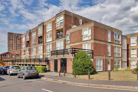 Flat 16, Spindle House Manor Road, Sidcup, DA15 7HY