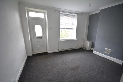 2 bedroom end of terrace house to rent, Phoenix Place, Shildon