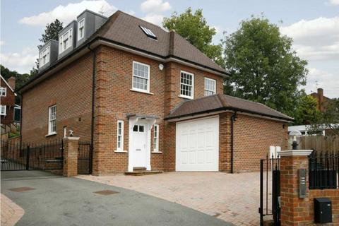 5 bedroom detached house to rent, Southwood Avenue, Kingston Upon Thames, KT2