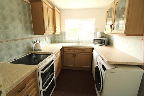 2 bedroom house for sale - Sourton Place, Daventry