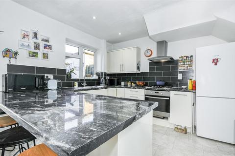 3 bedroom semi-detached house for sale, Keepers Farm Close, Windsor