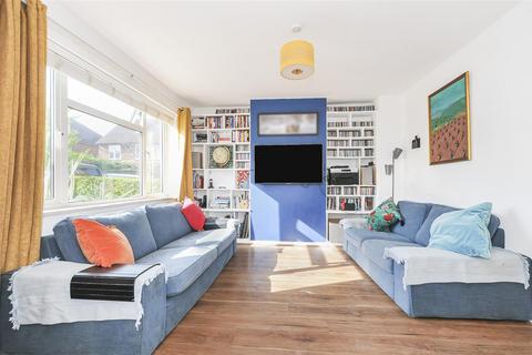 16 Keepers Farm Close, Windsor, SL4 4JA