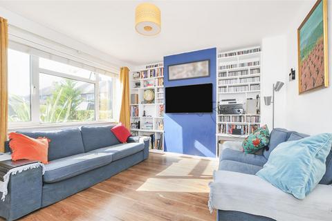 16 Keepers Farm Close, Windsor, SL4 4JA