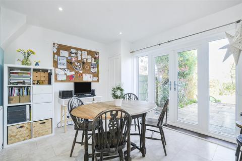 16 Keepers Farm Close, Windsor, SL4 4JA