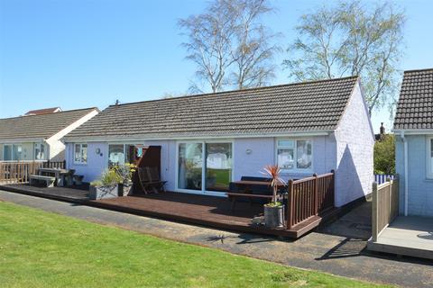 SALTERNS BEACH BUNGALOWS, SEAVIEW