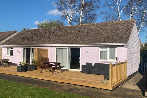 2 bedroom semi-detached bungalow for sale, SALTERNS BEACH BUNGALOWS, SEAVIEW