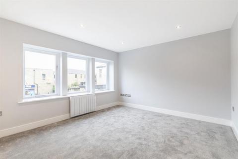 2 bedroom flat to rent, Crossgate, Otley, LS21