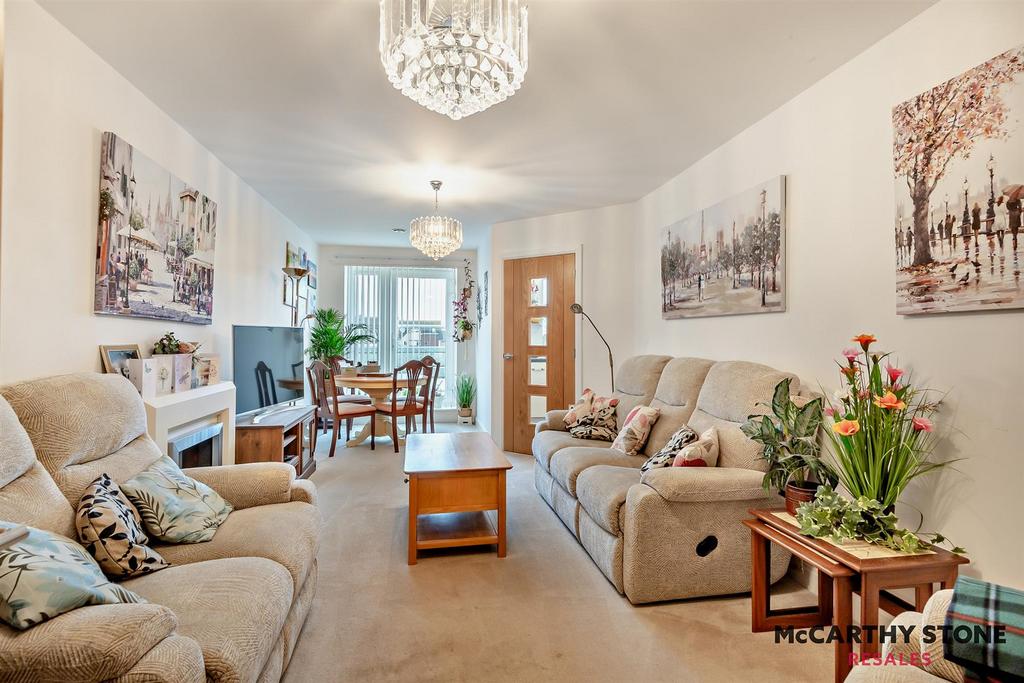 8587897-interior11-800.jpg
