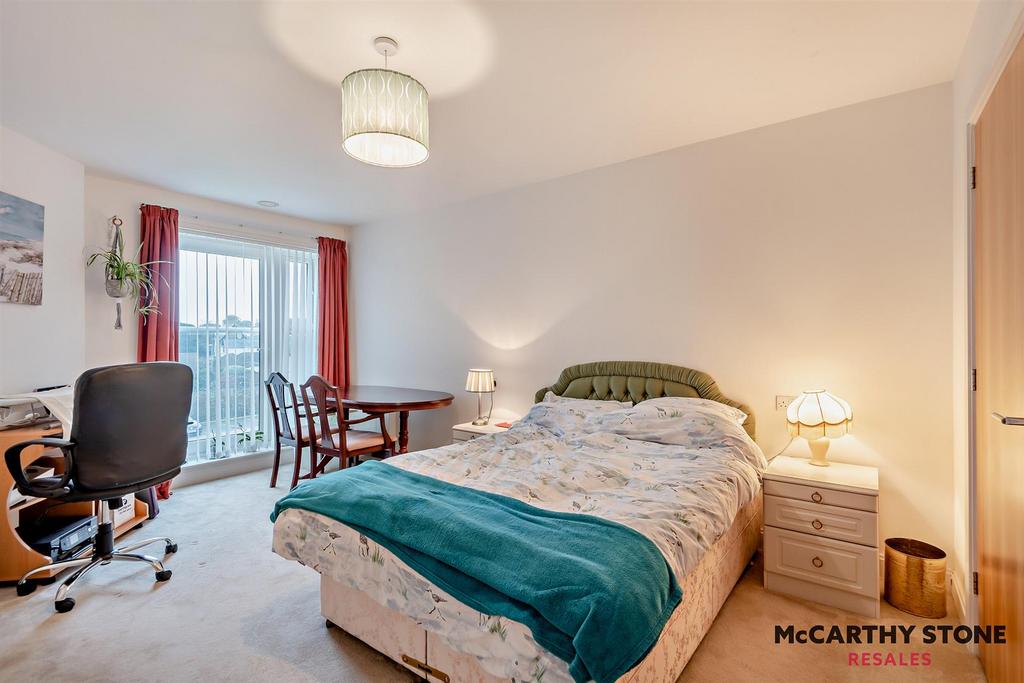 8587897-interior10-800.jpg