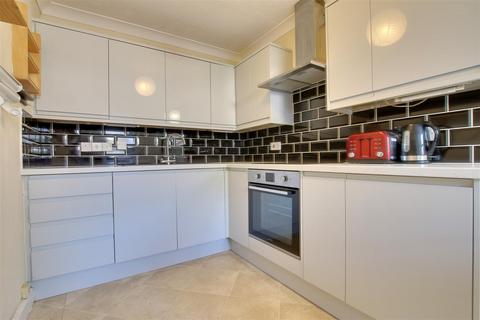 3 bedroom townhouse for sale, Robbs Walk, St. Ives