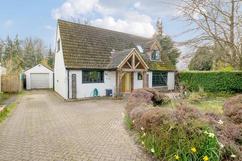 4 bedroom chalet for sale, Heathfield Road, Hiltingbury, Chandler's Ford