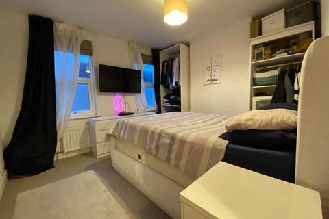 2 bedroom terraced house for sale, White Road, Stratford E15