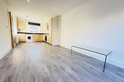 2 bedroom apartment for sale, Silk Street, Salford