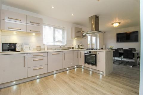 15 Sward Way, Crofton, Wakefield, WF4 1FB