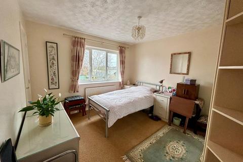 18 Beddoes Close, Wootton, Northampton, NN4 6BT