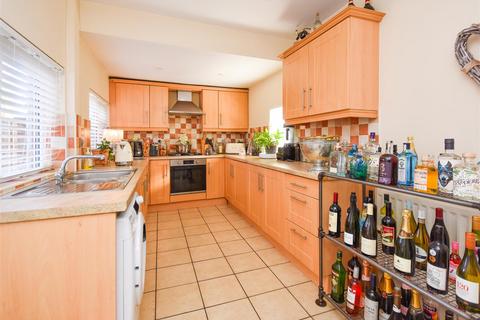 3 bedroom end of terrace house for sale, 26 Innage Road, Shifnal
