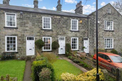 2 bedroom terraced house for sale, Crofton Terrace, Leeds LS17