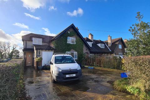 4 bedroom house to rent - Church Lane, Woodford, Cheshire