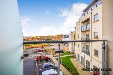 1 bedroom apartment for sale, Eversley Court, Dane Road, Seaford, East Sussex BN25 1FF