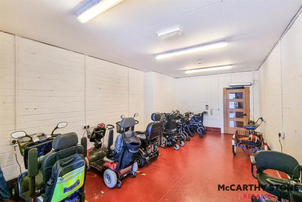 Eversleycourt23.jpg
