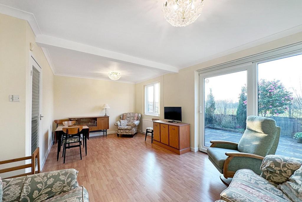 Fairlie Drive, Timperley, Altrincham 3 bed semidetached house for sale