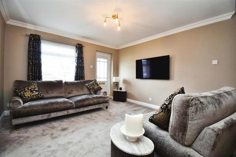 2 bedroom semi-detached house for sale, Howdale Road, Hull