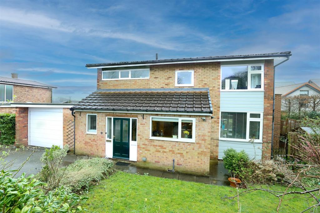 Dunbottle Lane, Mirfield WF14 4 bed detached house for sale £450,000