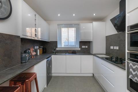 10/2 Portpatrick Road, Old Kilpatrick, Glasgow, G60 5JR