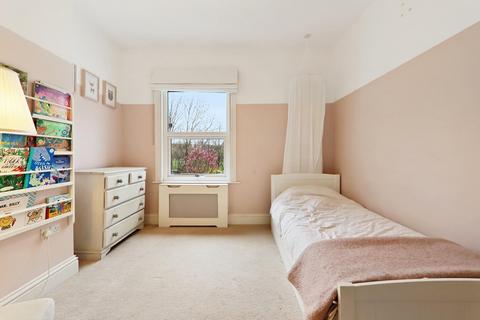 40 Kenilworth Road, London, SE20 7QG