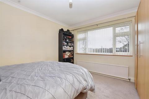 7 Berkeley Walk, Eastbourne, BN23 7PS