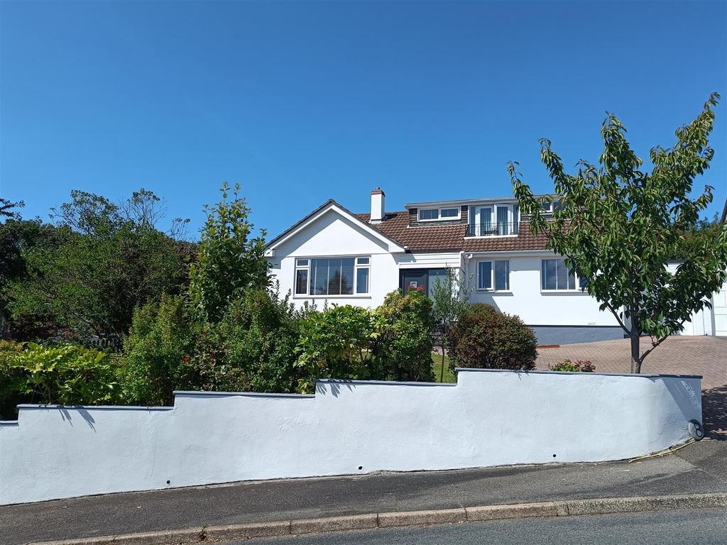 8 Springfield Close, Polgooth, St. Austell 4 bed detached house for