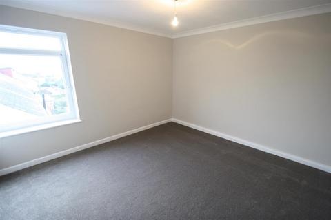 2 bedroom flat to rent - Westleigh Court, Westleigh Avenue, Leigh On Sea