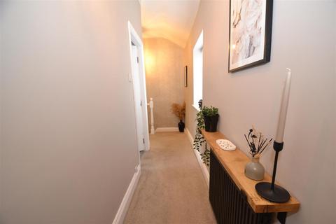3 bedroom terraced house for sale, Clarendon Place , Queensbury, Bradford