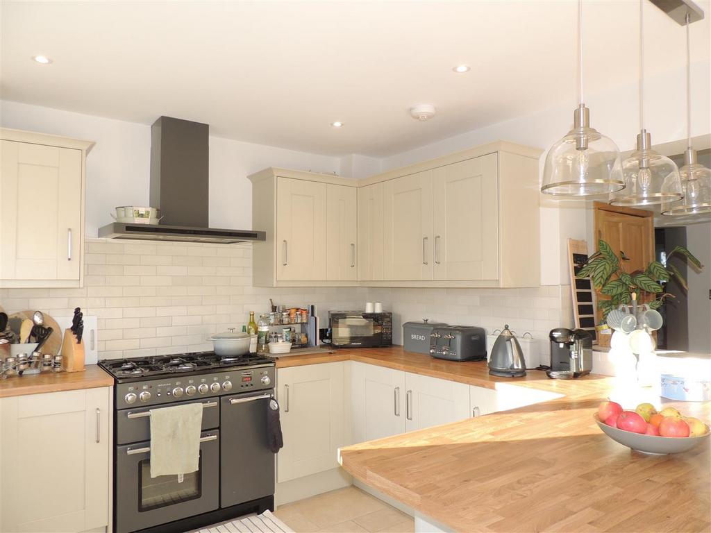 Kitchen/Breakfast Room