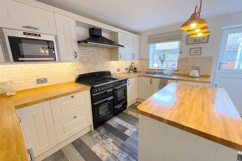 29 Mountside Gardens, Leek, ST13 6ND