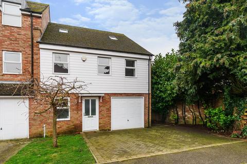 4 bedroom end of terrace house for sale, St Georges Close, Toddington, LU5