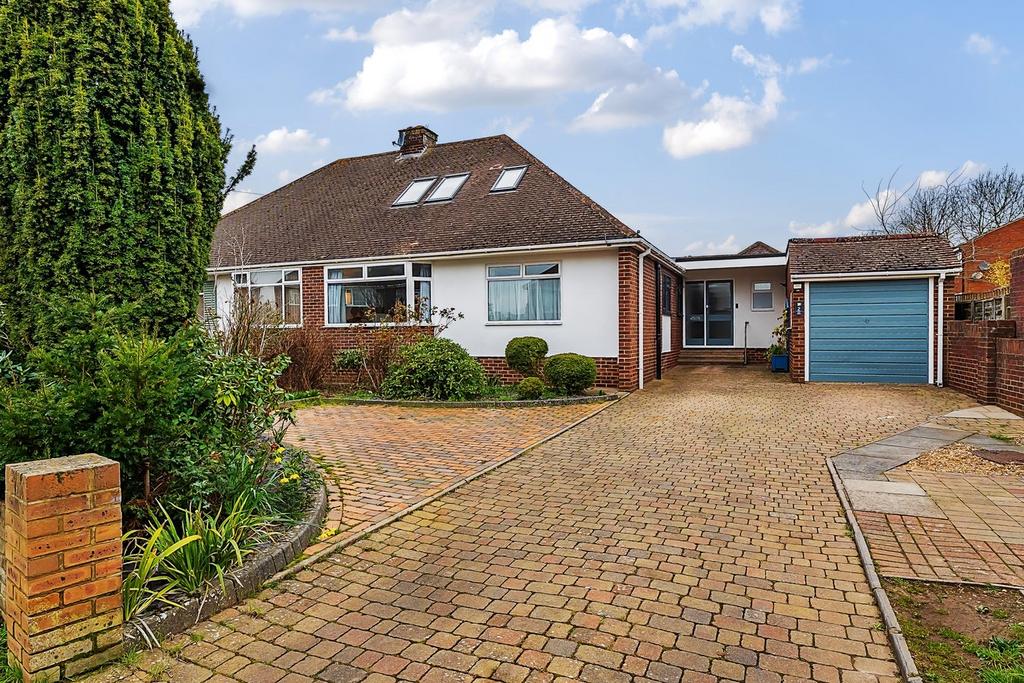 Oak Road, Flitwick, MK45 4 bed chalet for sale £575,000
