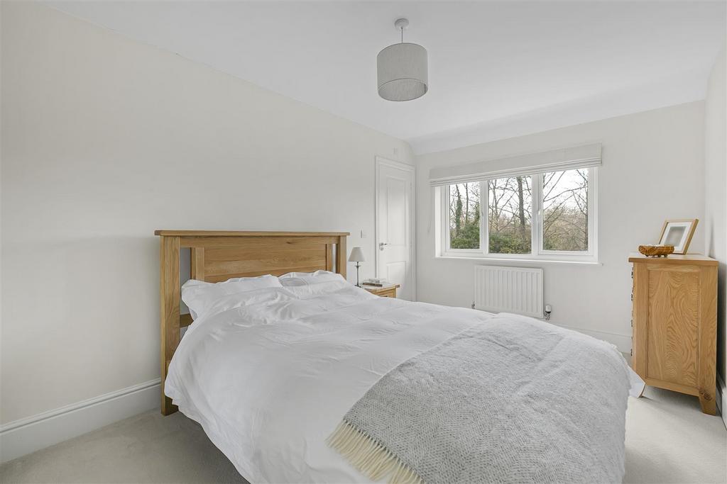 42 24087.jpg