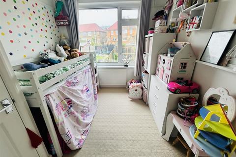 127 Cavalry Crescent, Eastbourne, BN20 8RL
