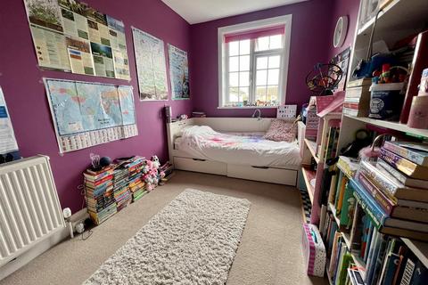 4 New Road, Burnham-on-crouch, CM0 8EH