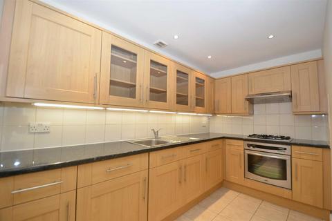 2 bedroom flat to rent, Woodside Grange, 77 Holden Road, Woodside Park