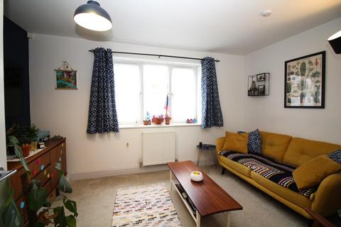 2 bedroom flat for sale - Courtfield Grove, Fishponds, Bristol